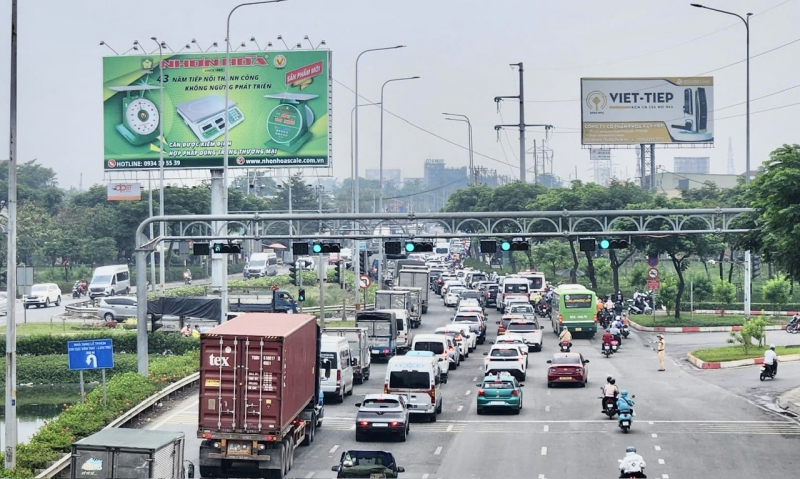 Quyết tâm không để ùn ứ kéo dài cục bộ để người dân về quê đón Tết an toàn -0