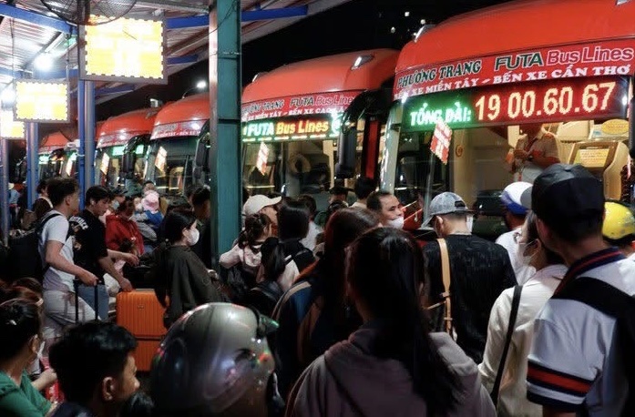 Quyết tâm không để ùn ứ kéo dài cục bộ để người dân về quê đón Tết an toàn -2