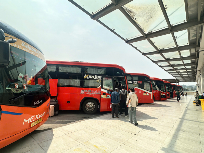 Bến xe, nhà ga đảm bảo vận chuyển đến hành khách cuối cùng về quê dịp Tết -0