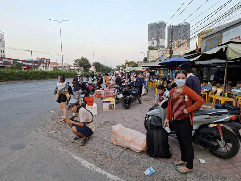 Bến xe, nhà ga đảm bảo vận chuyển đến hành khách cuối cùng về quê dịp Tết -0