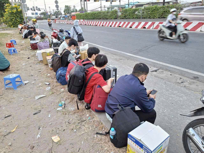 Bến xe, nhà ga đảm bảo vận chuyển đến hành khách cuối cùng về quê dịp Tết -0