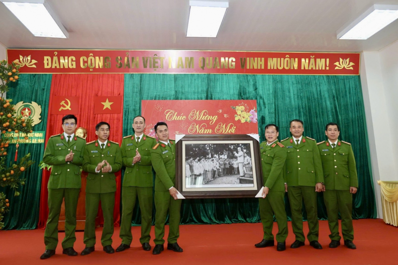 Thứ trưởng Nguyễn Văn Long kiểm tra công tác bảo đảm ANTT Tết Bính Ngọ tại Bắc Ninh -0