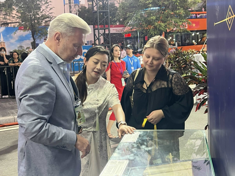 Khai mạc Đường hoa Nguyễn Huệ Tết Bính Ngọ 2026 -0