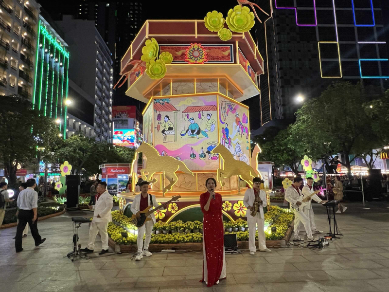 Khai mạc Đường hoa Nguyễn Huệ Tết Bính Ngọ 2026 -0