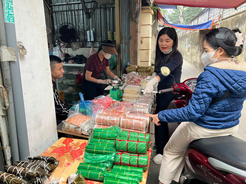 Ngày 28 Tết: Sức mua tăng, thị trường vẫn giữ giá ổn định -0