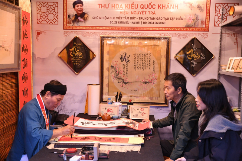 Rực rỡ sắc màu văn hoá trên muôn nẻo đường xuân -0