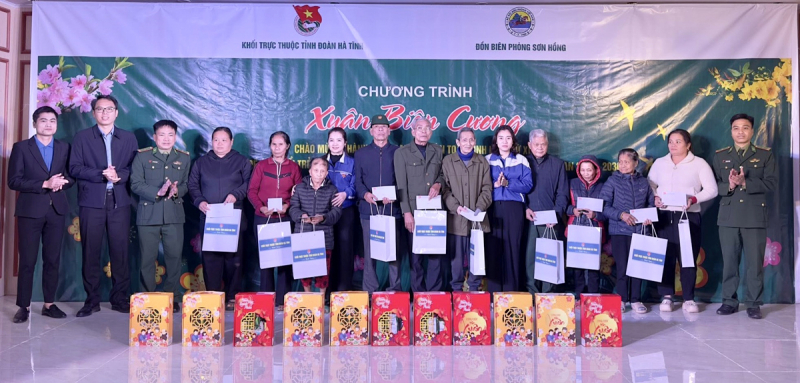 Tết bình yên nơi cửa ngõ biên giới Việt - Lào -0