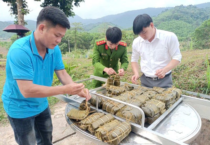 Tết bình yên nơi cửa ngõ biên giới Việt - Lào -0