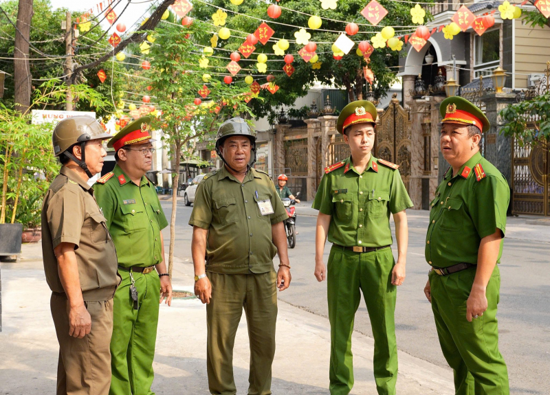 Công an TP Hồ Chí Minh âm thầm “thức cho dân ngủ, gác cho dân vui” -1