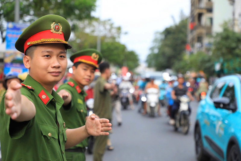 Công an TP Hồ Chí Minh âm thầm “thức cho dân ngủ, gác cho dân vui” -0