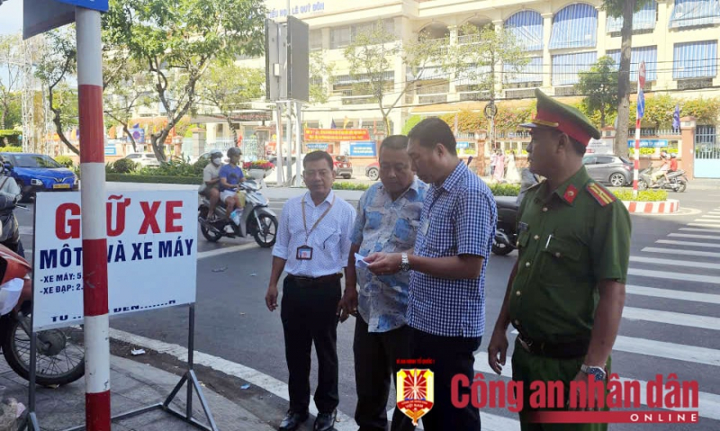 Chấn chỉnh các điểm giữ xe xung quanh đường hoa Cần Thơ sau phản ảnh tăng giá -0