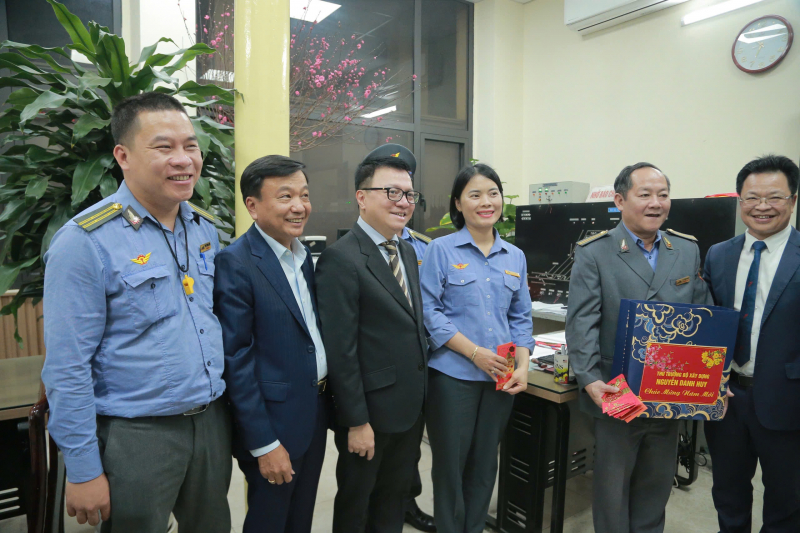 “Chuyến tàu Hạnh phúc” rời ga Hà Nội đêm 29 Tết -0