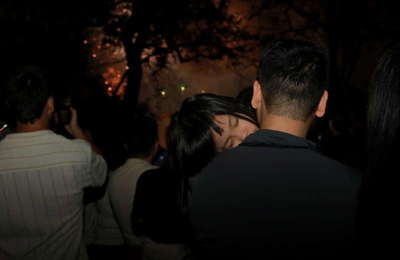 Pháo hoa rực rỡ thắp sáng bầu trời Thủ đô trong đêm Giao thừa -0