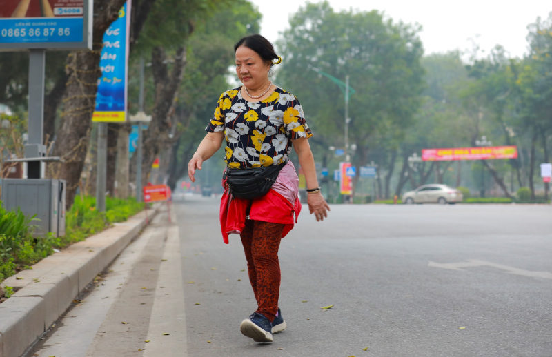 Hà Nội tĩnh lặng trong sáng mùng 1 Tết Bính Ngọ 2026 -0