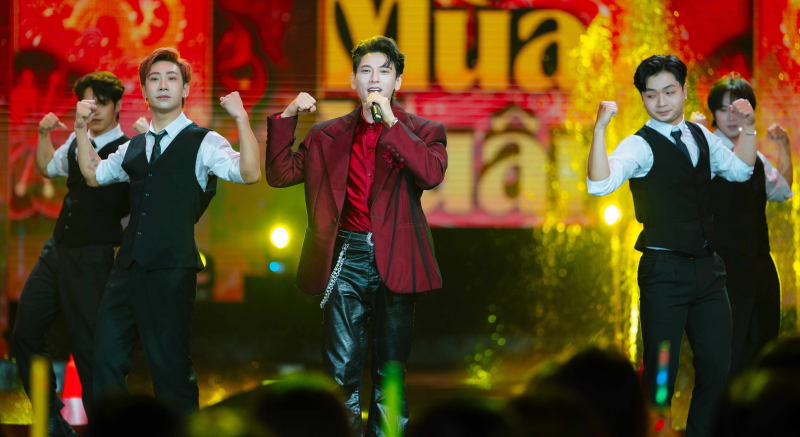 Thay thế chương trình “Táo quân”, “Quảng trường mùa xuân” gây thất vọng -0