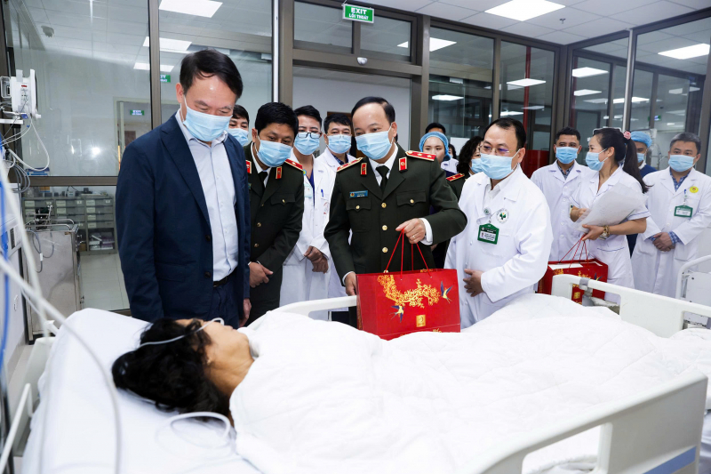 Hạnh phúc được cứu sống giữa lằn ranh sinh - tử -0