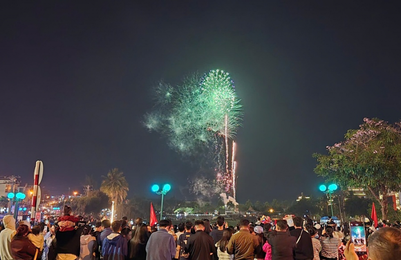 Đà Lạt rộn ràng chào đón năm mới -0