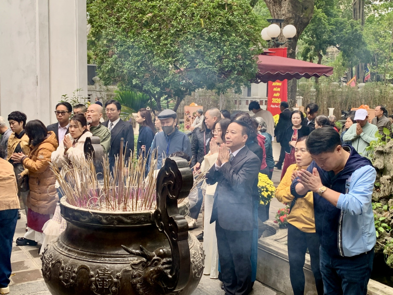 Nhiều đổi mới lễ hội ở Hà Nội: Miễn phí vé gửi xe, bỏ thu phí vào cửa -0