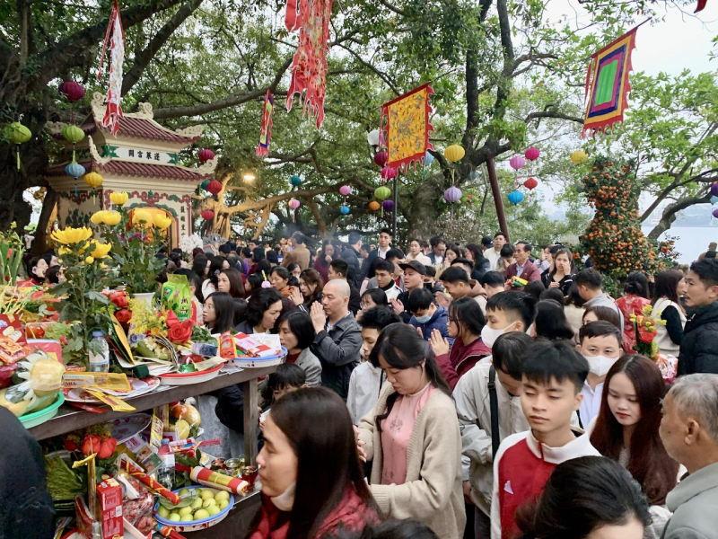 Nhiều đổi mới lễ hội ở Hà Nội: Miễn phí vé gửi xe, bỏ thu phí vào cửa -0