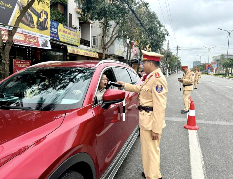 Công an Hà Tĩnh: Căng mình đảm bảo ANTT để nhân dân vui Tết, đón Xuân -0