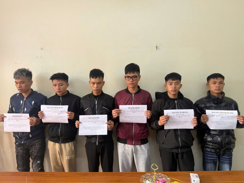 Điều tra 9 đối tượng gây rối trật tự công cộng, cố ý gây thương tích rạng sáng ngày 29 tết  -0