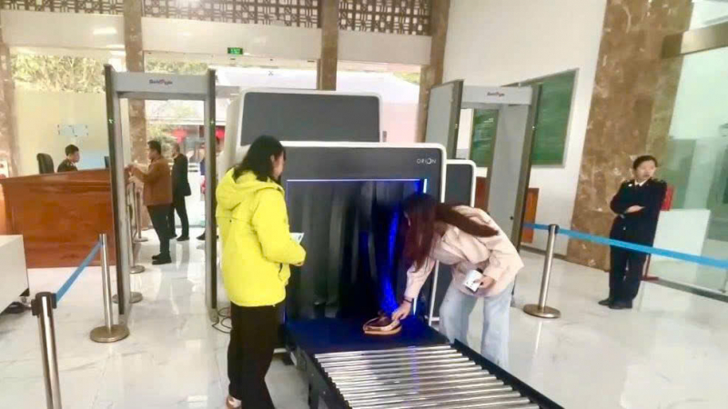 Hải quan thông quan hơn 4.000 lượt du khách tại Thác Bản Giốc đầu Xuân 2026 -1