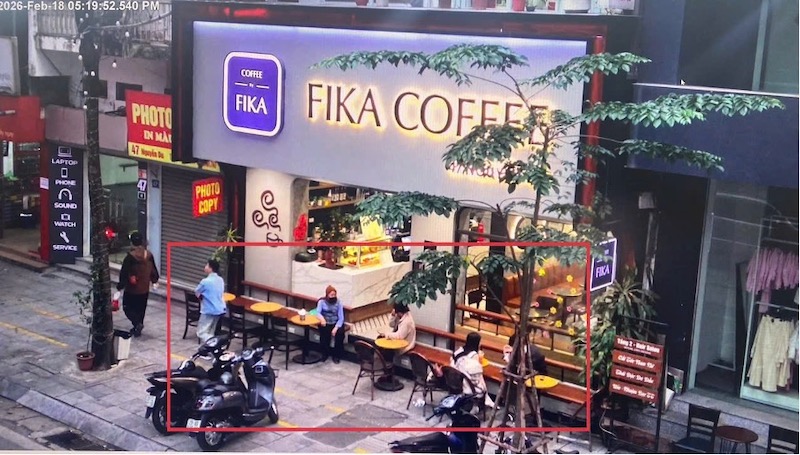 Chuyện những người đón Tết muộn -0