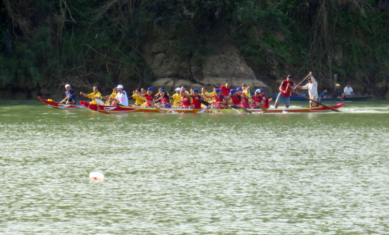 Sôi nổi Giải đua thuyền truyền thống trên sông Vu Gia -0