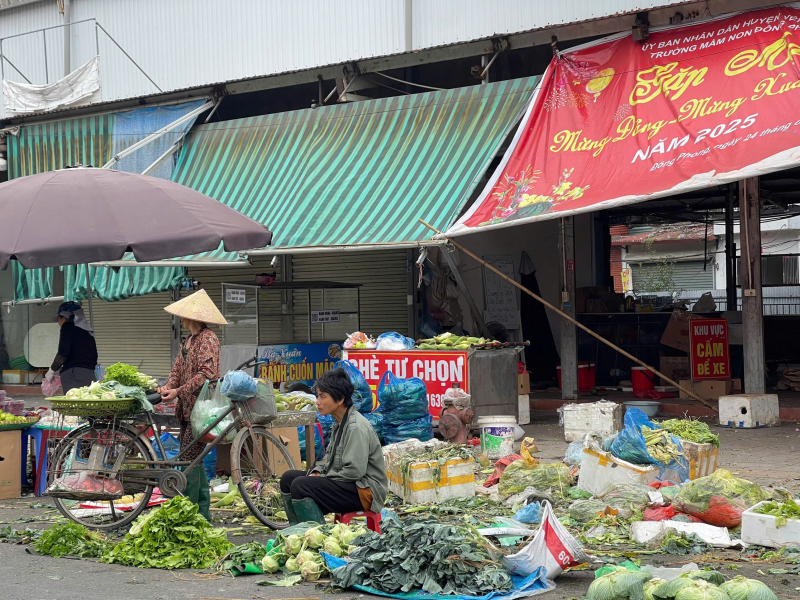 Giữ Nhịp Thị Trường Mùng 5 Tết, giá cả ổn định -0