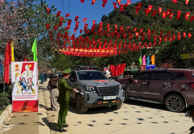 Giữ nhịp du xuân an toàn trên những cung đường cao nguyên -0