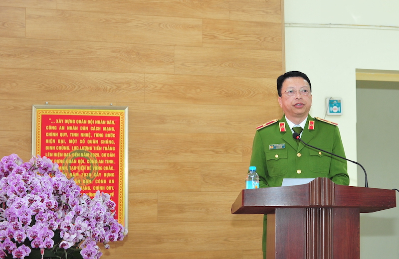 Thứ trưởng Lê Quốc Hùng kiểm tra công tác trực Tết, chúc Tết cán bộ, chiến sĩ Công an Thủ đô -1