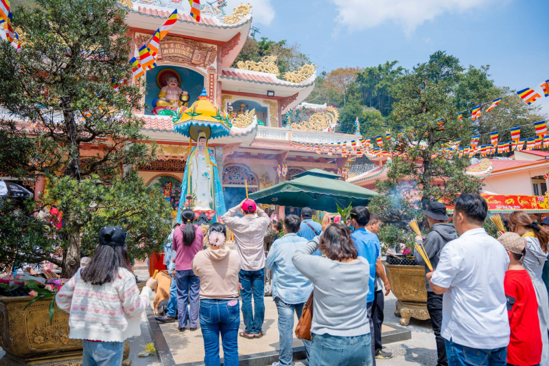 Từ đỉnh cao Fansipan đến Đảo Ngọc Phú Quốc: Một kỳ nghỉ Tết lịch sử của ngành du lịch Việt -0