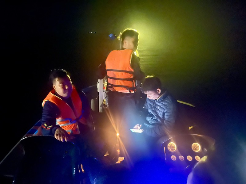 500 người gồm Công an, Quân đội, người dân đang tích cực tìm kiếm 6 nạn nhân bị mất tích -2