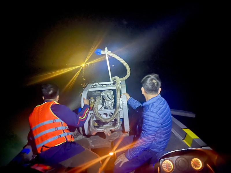 500 người gồm Công an, Quân đội, người dân đang tích cực tìm kiếm 6 nạn nhân bị mất tích -3