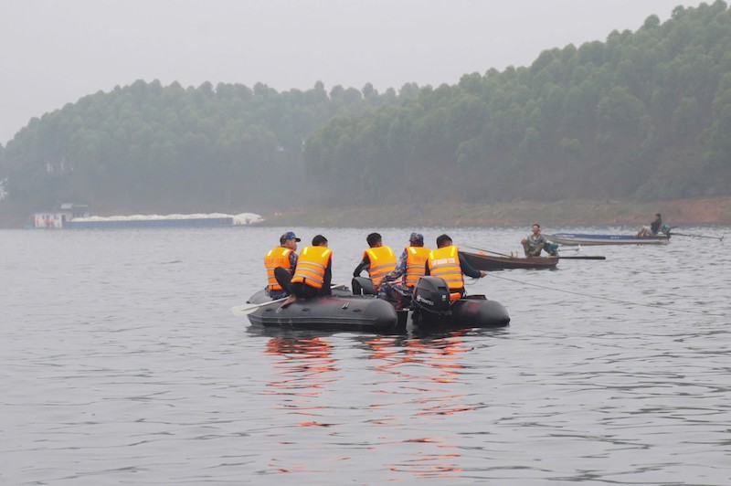 Tìm thấy nạn nhân cuối cùng ở hồ Thác Bà -3