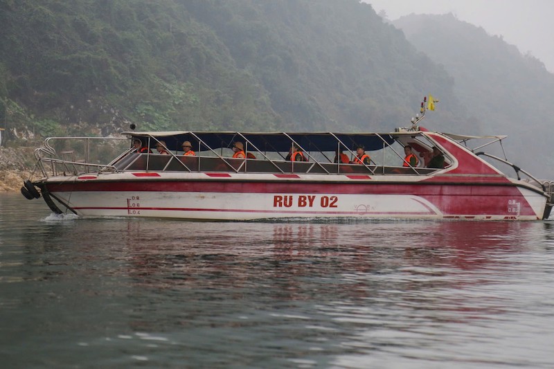 Tìm thấy nạn nhân cuối cùng ở hồ Thác Bà -4