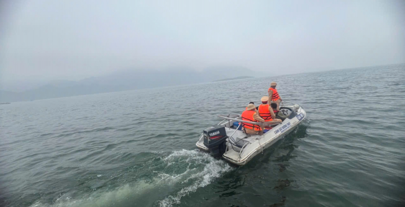 Tìm thấy nạn nhân thứ 2 trong vụ lật tàu chở khách ở hồ Thác Bà -2