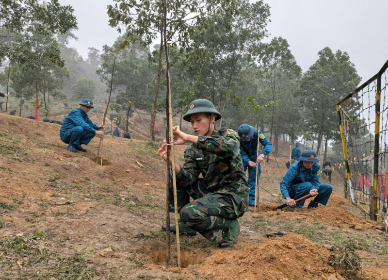 Bảo vệ môi trường sinh thái, xây dựng Thủ đô xanh, sạch đẹp -1