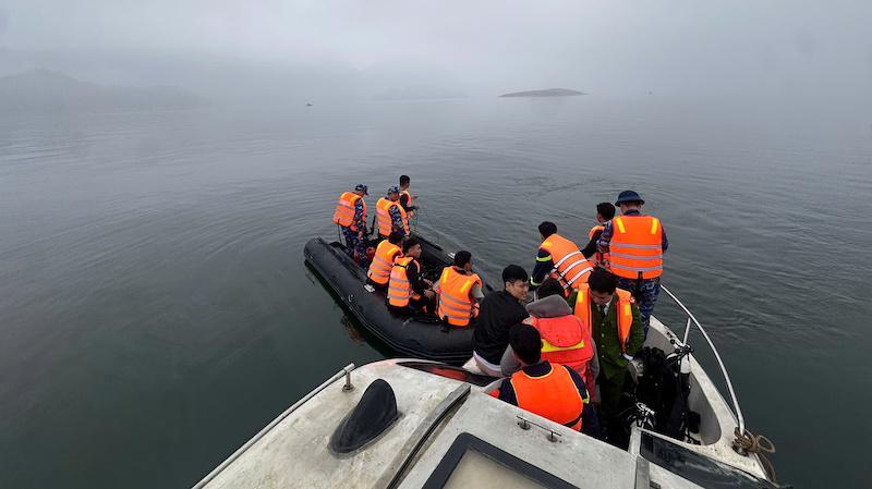 Tìm thấy nạn nhân cuối cùng ở hồ Thác Bà -1