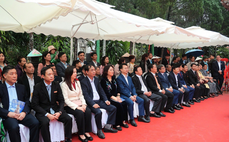 Tưng bừng khai hội Chùa Hương -0