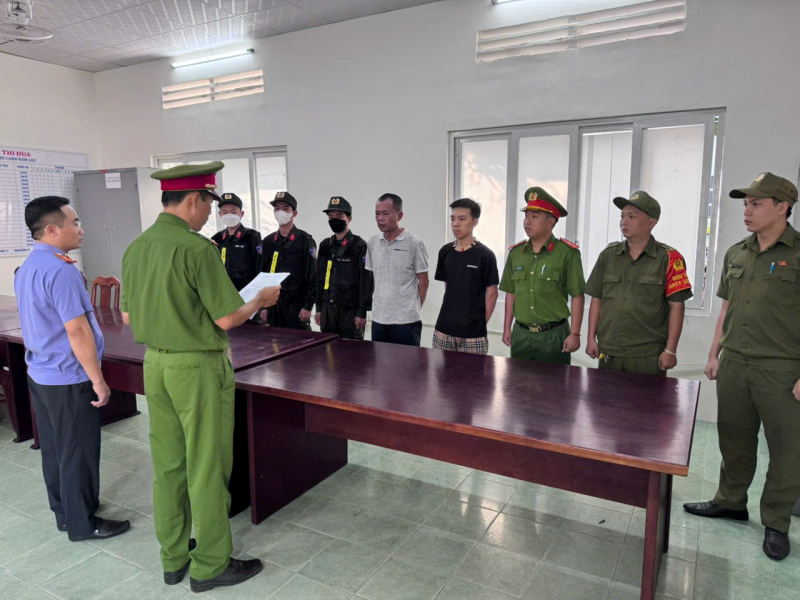 Vụ nhóm du khách bị đuổi đánh ở Vũng Tàu: Bắt giữ khẩn cấp 2 đối tượng  -0