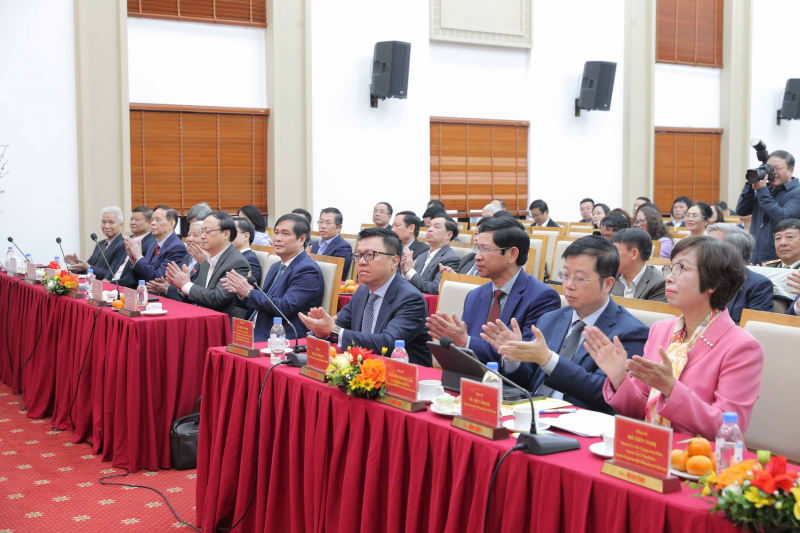 Báo chí phải là lực lượng mở đường, dẫn đường, giữ đường cho dòng chảy thông tin tích cực -0