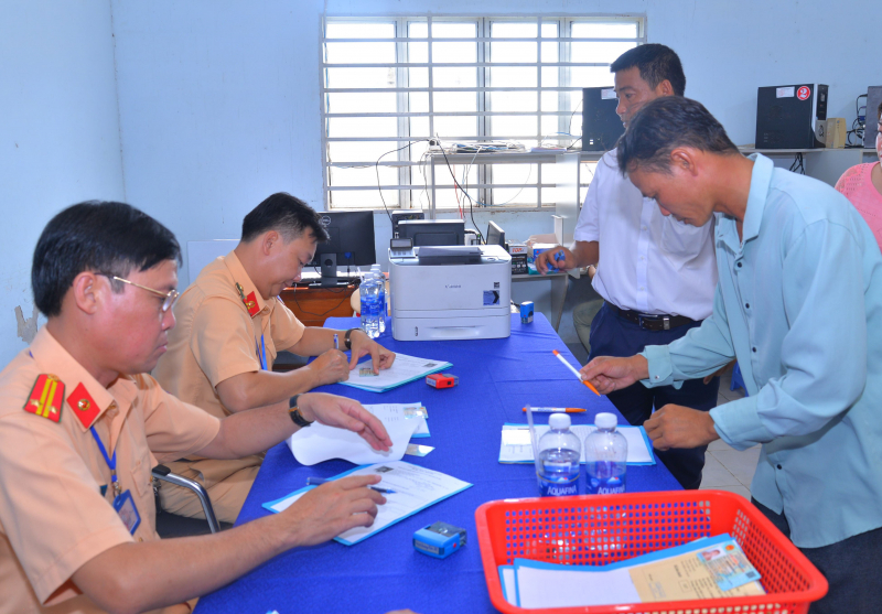 Công an Cà Mau tổ chức 12 kỳ sát hạch giấy phép lái xe sau Tết -0