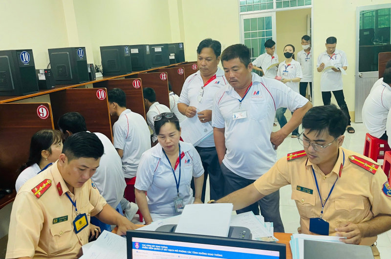 Công an Cà Mau tổ chức 12 kỳ sát hạch giấy phép lái xe sau Tết -0