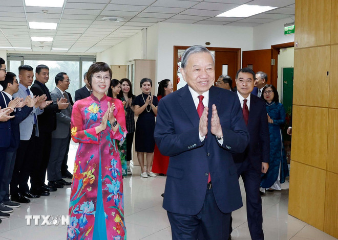 Tổng Bí thư Tô Lâm: TTXVN vươn lên ở tầm cao mới, xứng đáng là mạch máu thông tin tin cậy của đất nước -0