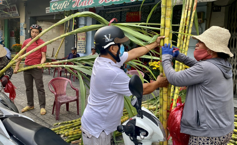 Lạ lùng chợ mía “vía trời” mùng 8 Tết chỉ họp chợ trong 2 ngày -0