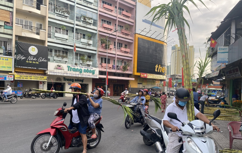 Lạ lùng chợ mía “vía trời” mùng 8 Tết chỉ họp chợ trong 2 ngày -1