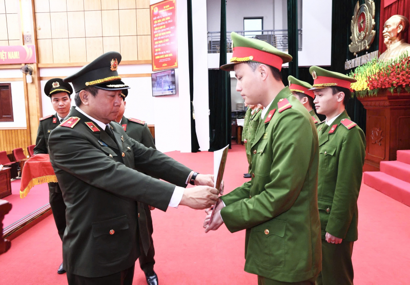 Tuyên Quang: Hành trình viết tiếp ước mơ - Từ chiến sĩ nghĩa vụ thành chiến sĩ CAND -0