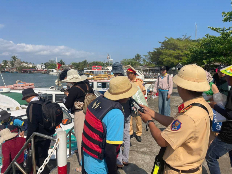 Đà Nẵng quyết liệt các giải pháp đảm bảo TTATGT đường thủy, giữ bình yên tuyến sông mùa lễ hội -0