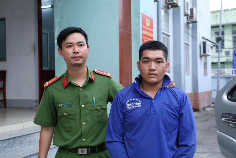 Truy bắt nhanh nhóm thanh thiếu niên chuyên đi cướp tài sản -0